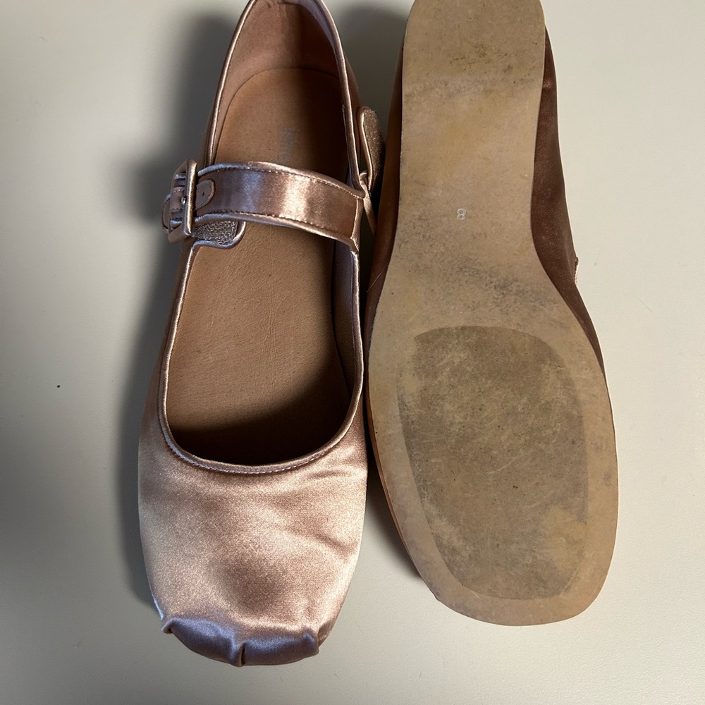 Jeffrey Campbell Rose Gold Flats - Picture 2 of 6